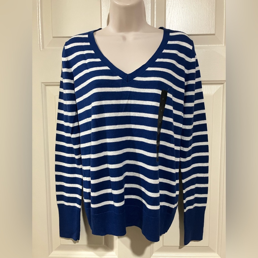 Banana Republic NWT woman size small pullover premium luxe yarn sweater
